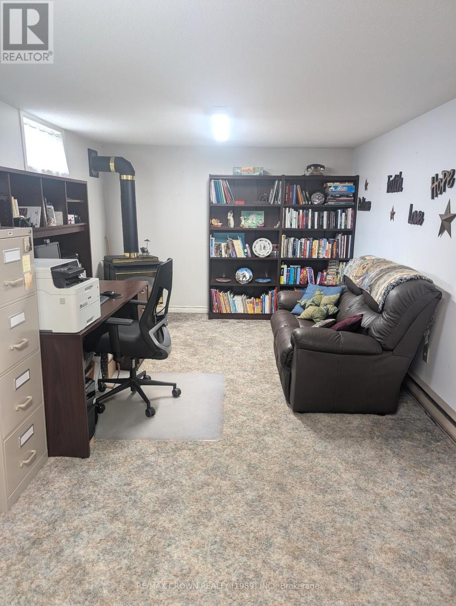 12 Cypress Court, North Bay (College Heights), Ontario  P1B 9G9 - Photo 43 - X12403753