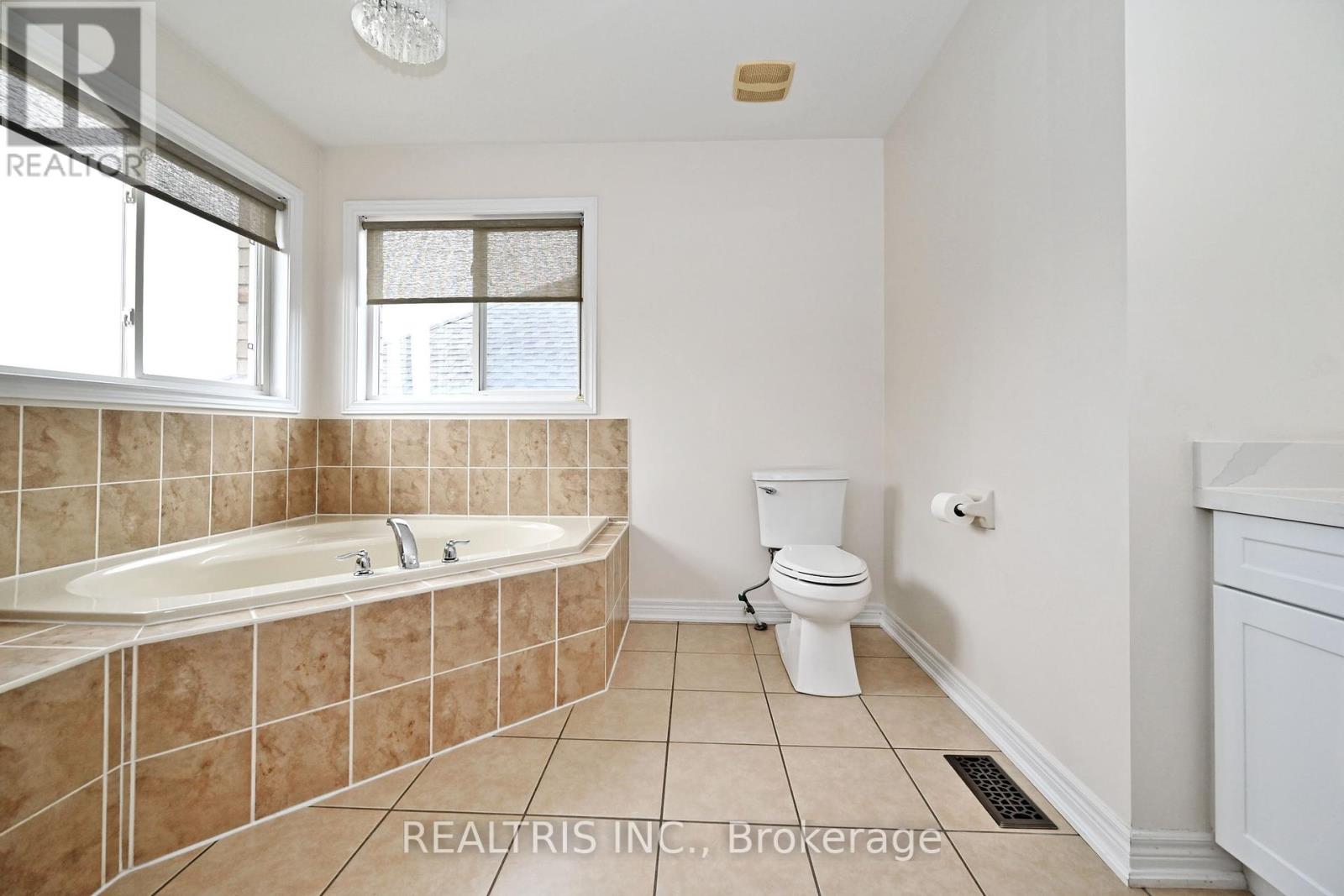 10b Hunt Street, Clarington, Ontario  L1C 0A4 - Photo 26 - E12404822