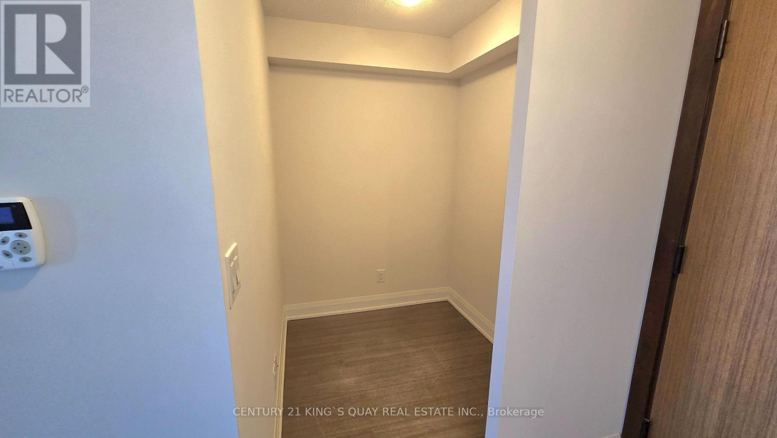 1208 - 1 Uptown Drive, Markham, Ontario  L3R 5C1 - Photo 4 - N12362088