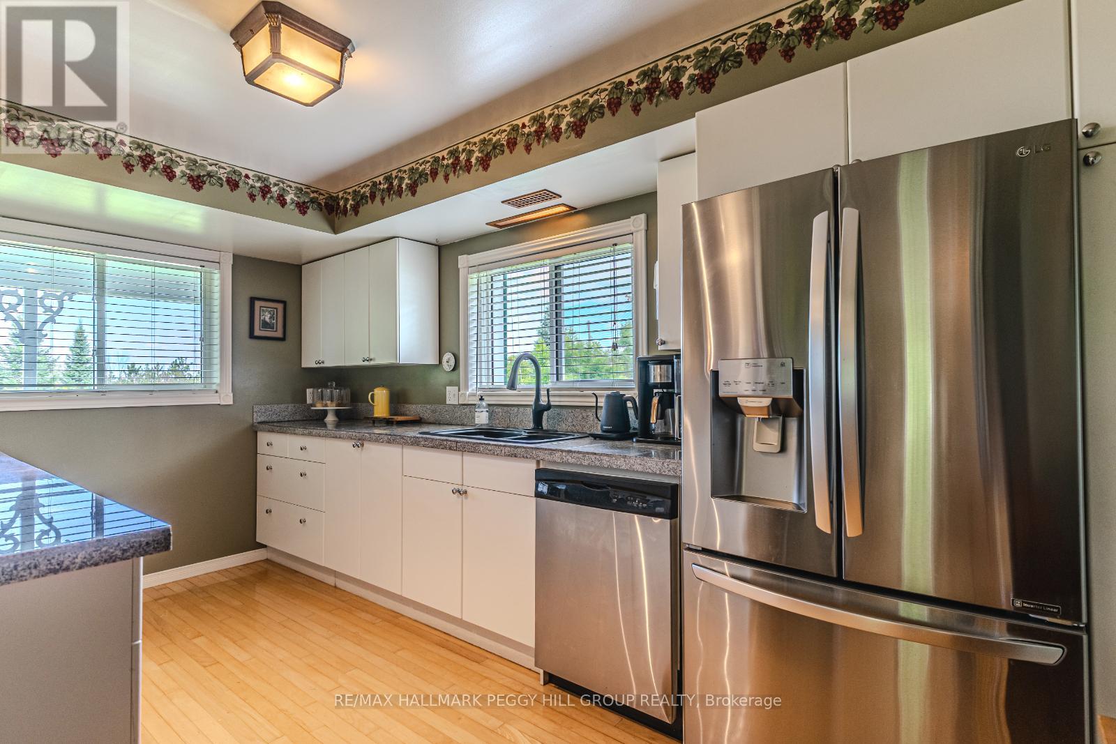 Property at 8064 9TH LINE image 3