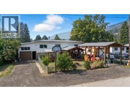 1076 Columbia Heights Road, robson, British Columbia