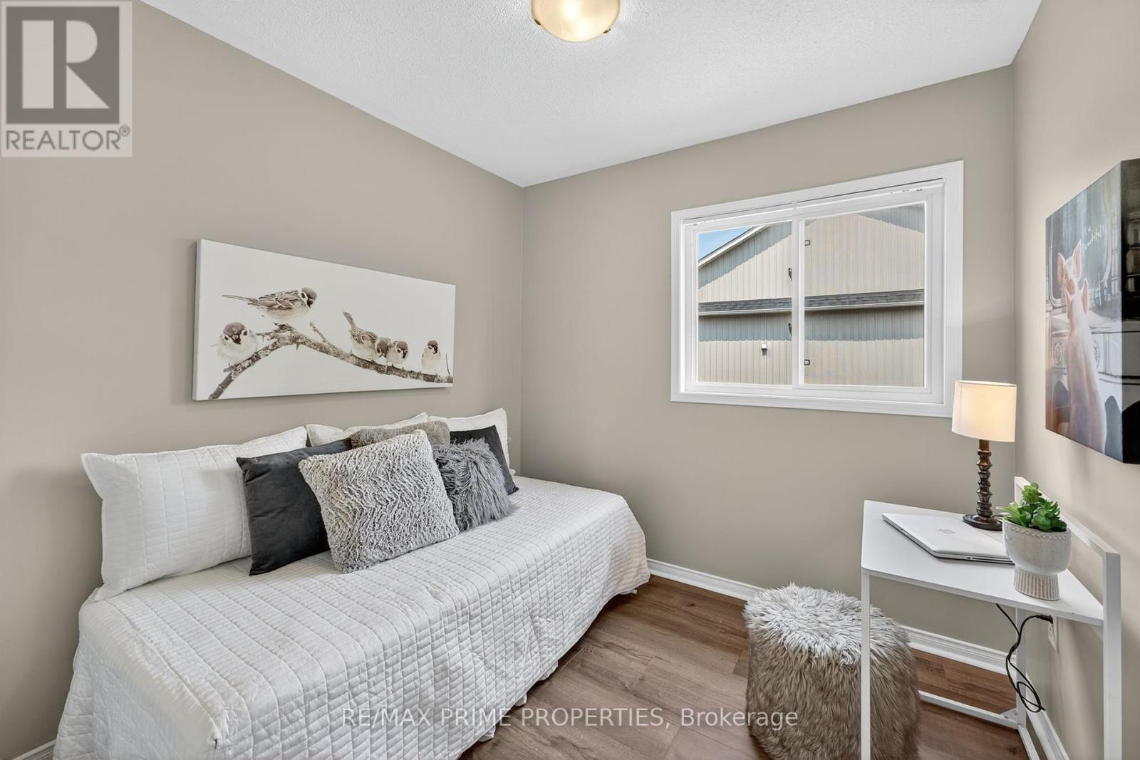 63 Lilly Mckeowan Crescent, East Gwillimbury (Mt Albert), Ontario  L0G 1M0 - Photo 14 - N12404853