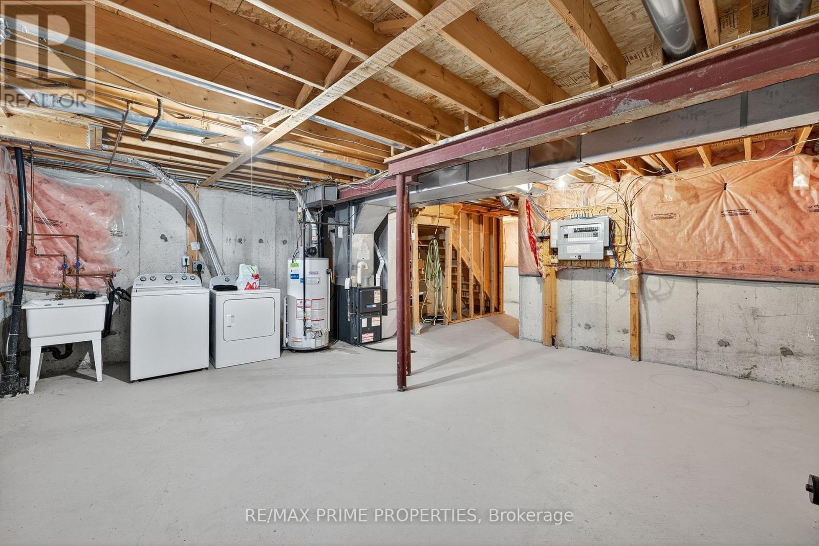 63 Lilly Mckeowan Crescent, East Gwillimbury (Mt Albert), Ontario  L0G 1M0 - Photo 20 - N12404853