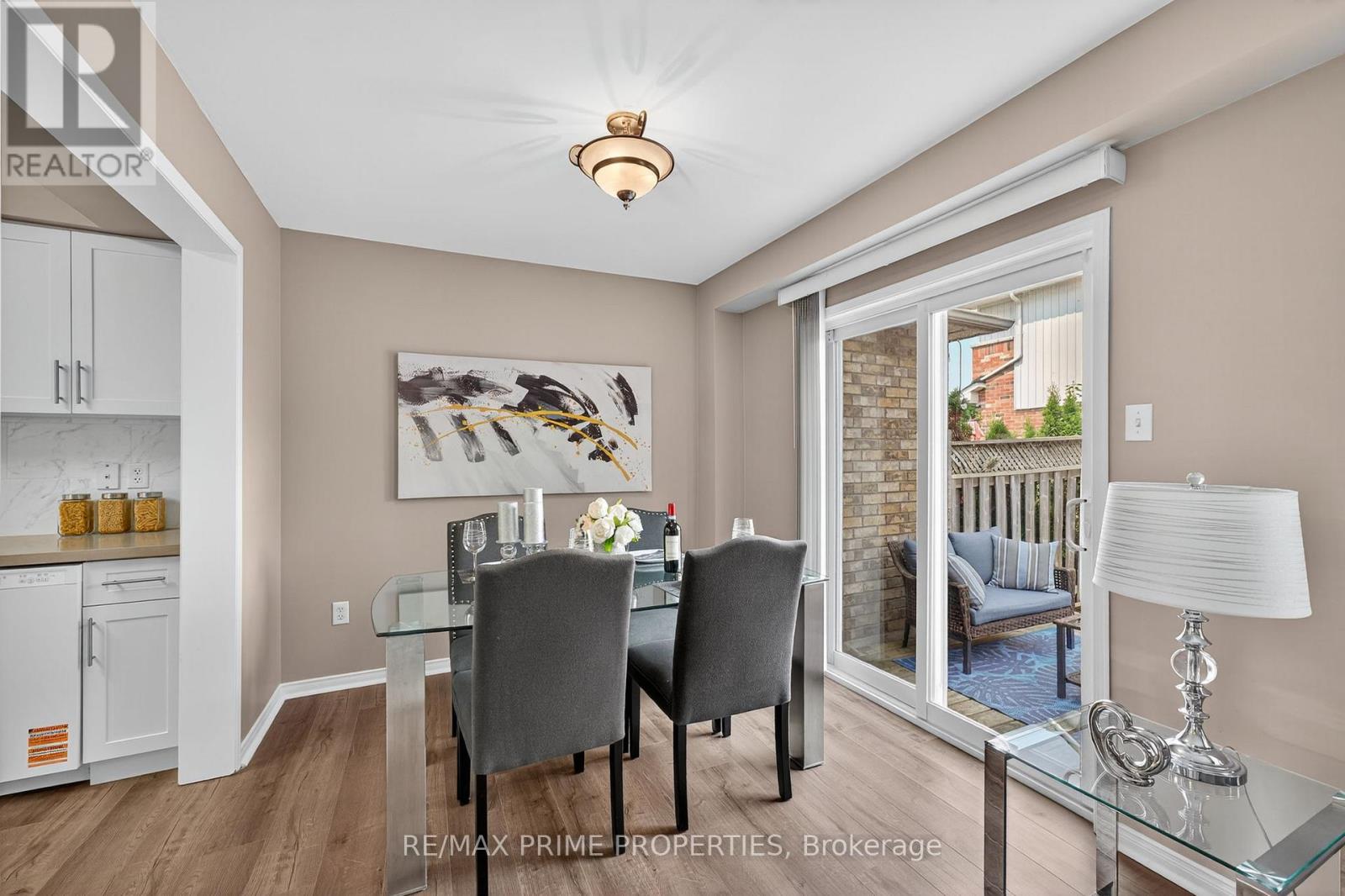 63 Lilly Mckeowan Crescent, East Gwillimbury (Mt Albert), Ontario  L0G 1M0 - Photo 7 - N12404853