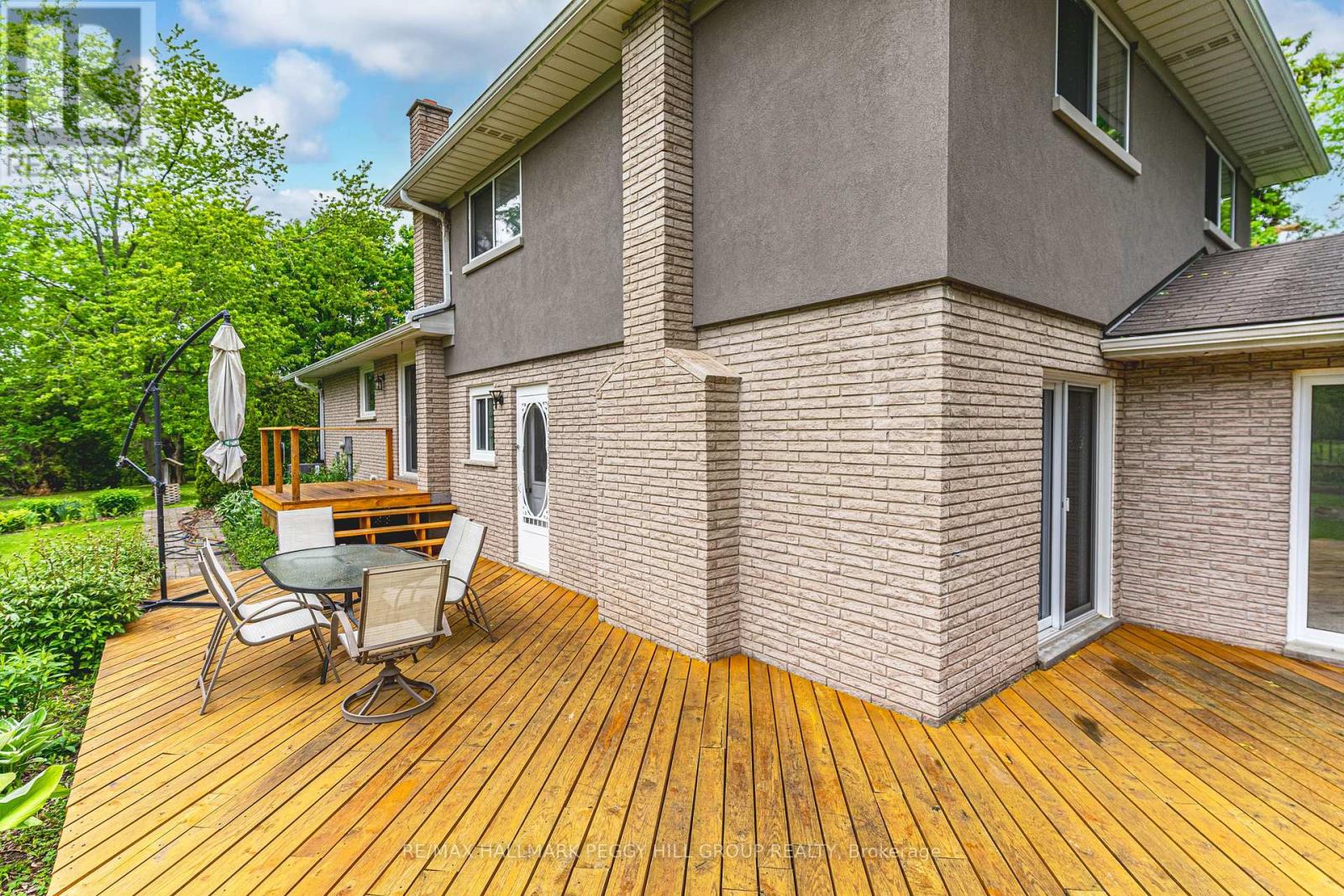 5853 Yonge Street, Innisfil, Ontario  L0L 1K0 - Photo 18 - N12404893