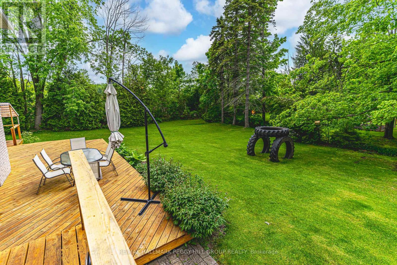 5853 Yonge Street, Innisfil, Ontario  L0L 1K0 - Photo 19 - N12404893