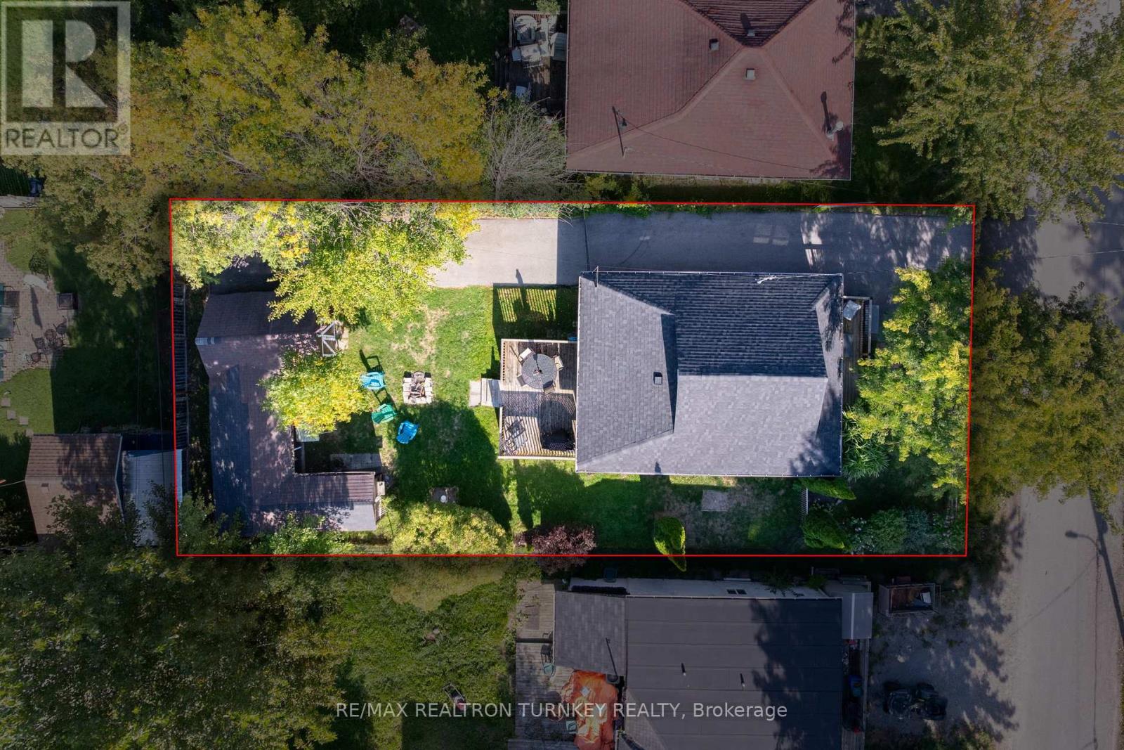 Property at 137 COOKS BAY DRIVE image 3