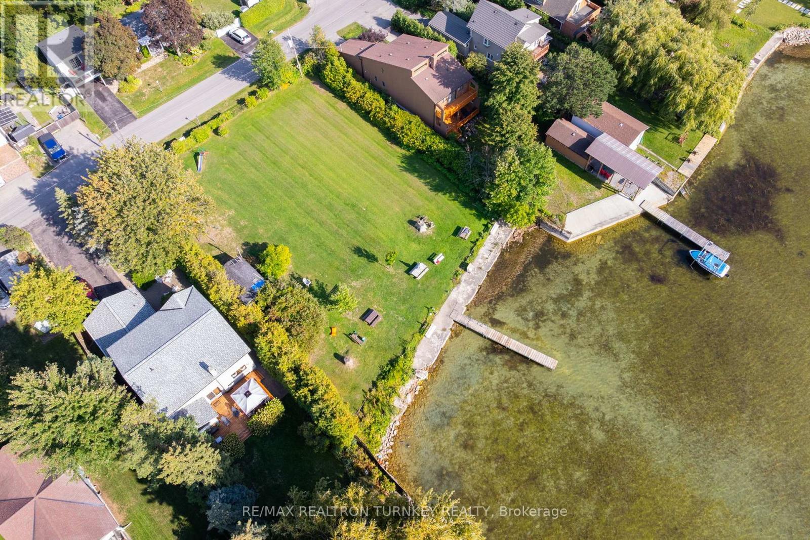 Property at 137 COOKS BAY DRIVE image 4