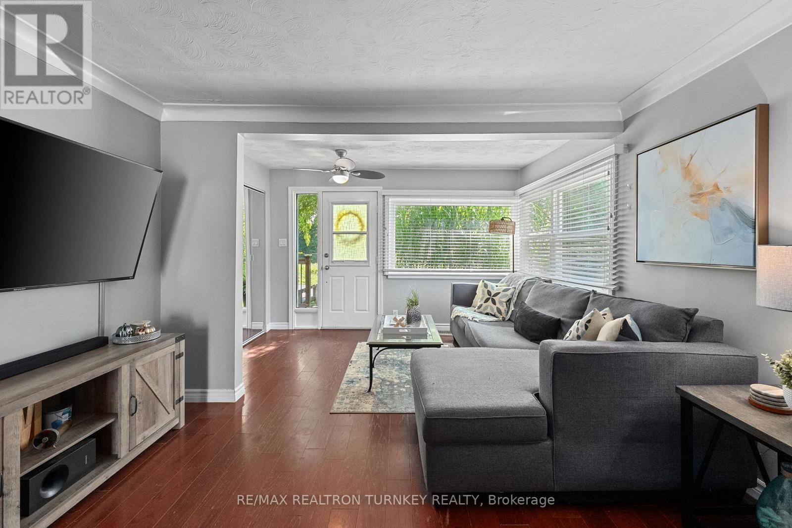 Property at 137 COOKS BAY DRIVE image 5
