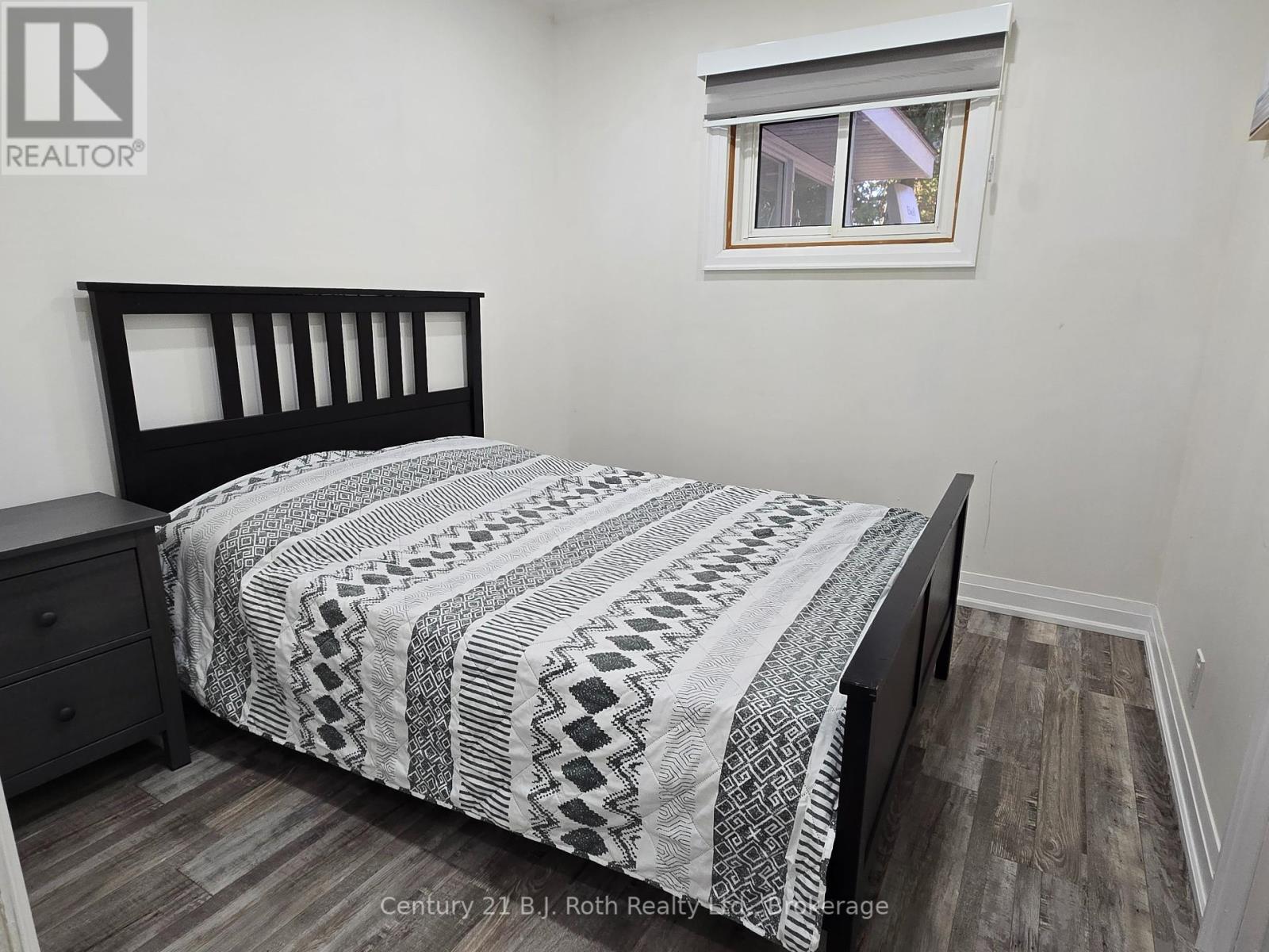 375 Santas Village Road, Bracebridge (Monck (Bracebridge)), Ontario  P1L 1W8 - Photo 13 - X12404991