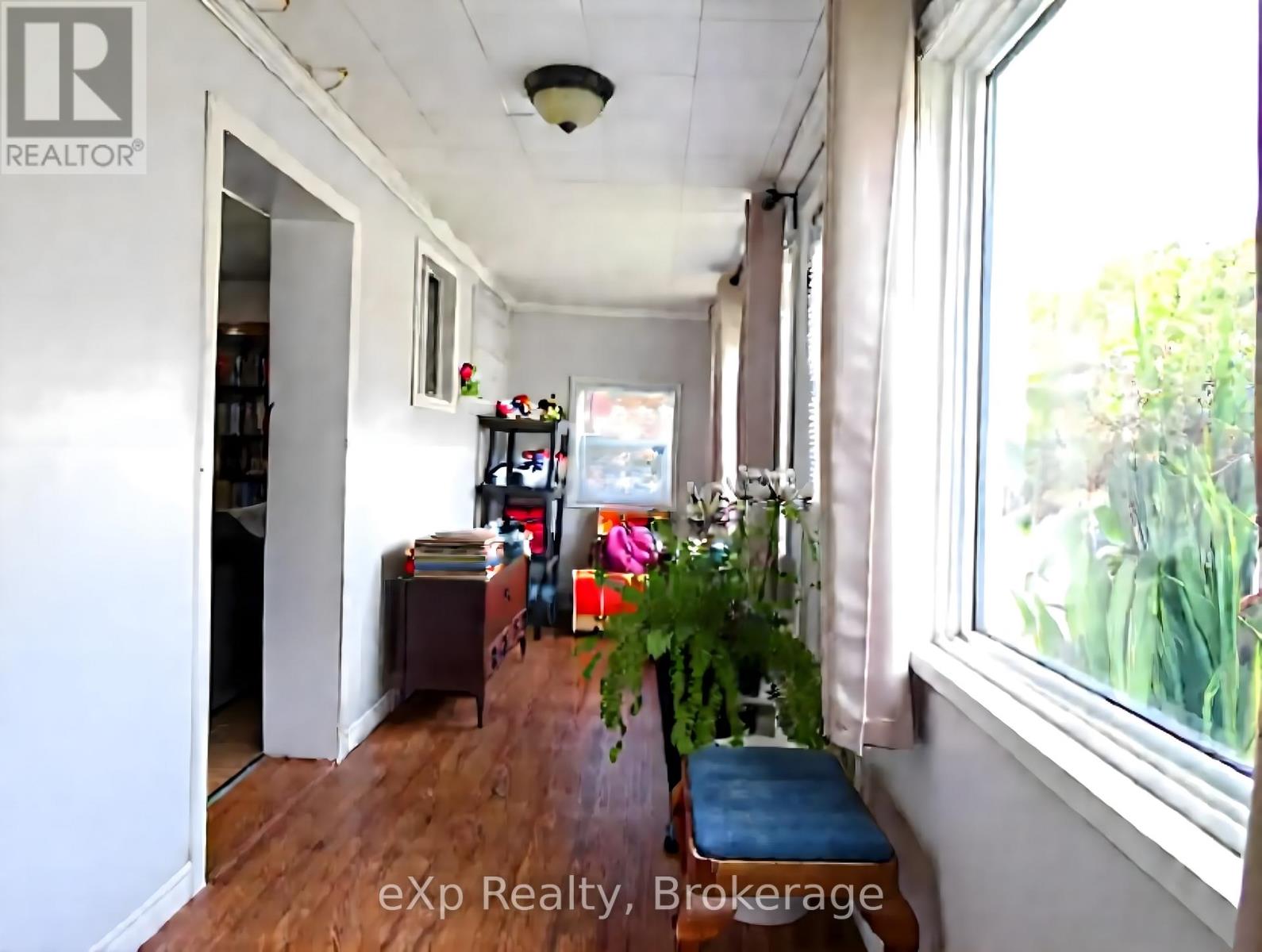 34 Queen Street, Grey Highlands, Ontario  N0C 1H0 - Photo 12 - X12405015