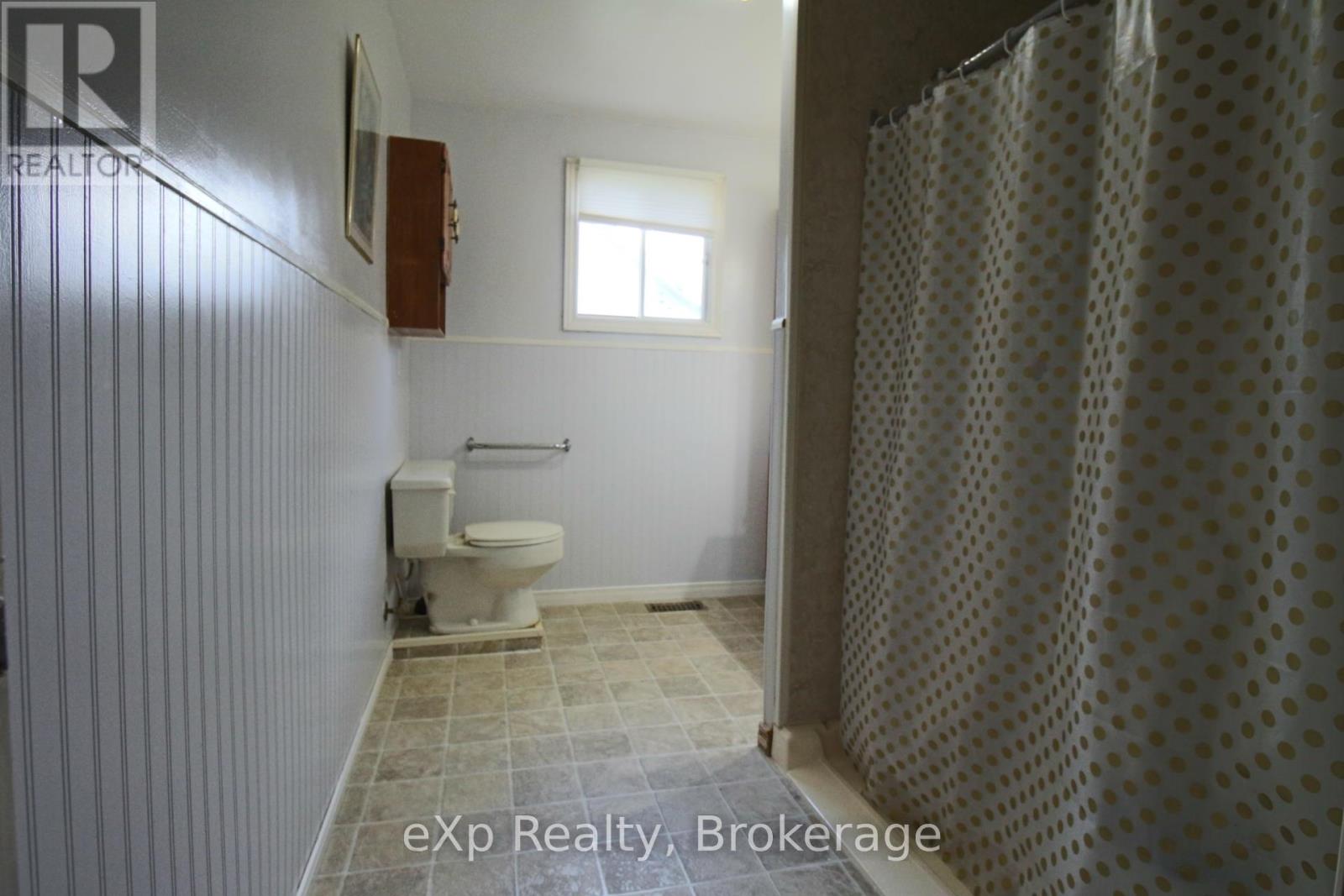 34 Queen Street, Grey Highlands, Ontario  N0C 1H0 - Photo 8 - X12405015