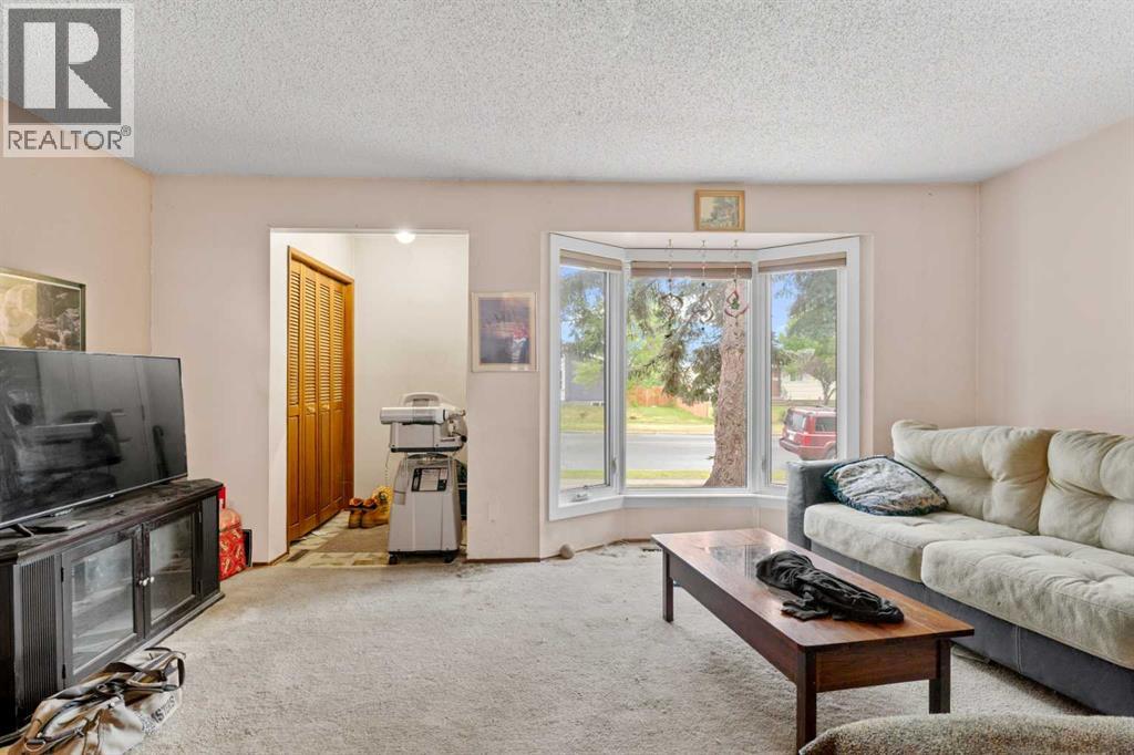 Property at 75, 6103 Madigan Drive NE image 3