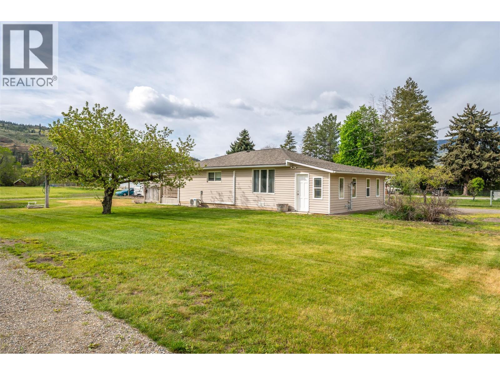5471 SAWMILL Road, Oliver, British Columbia