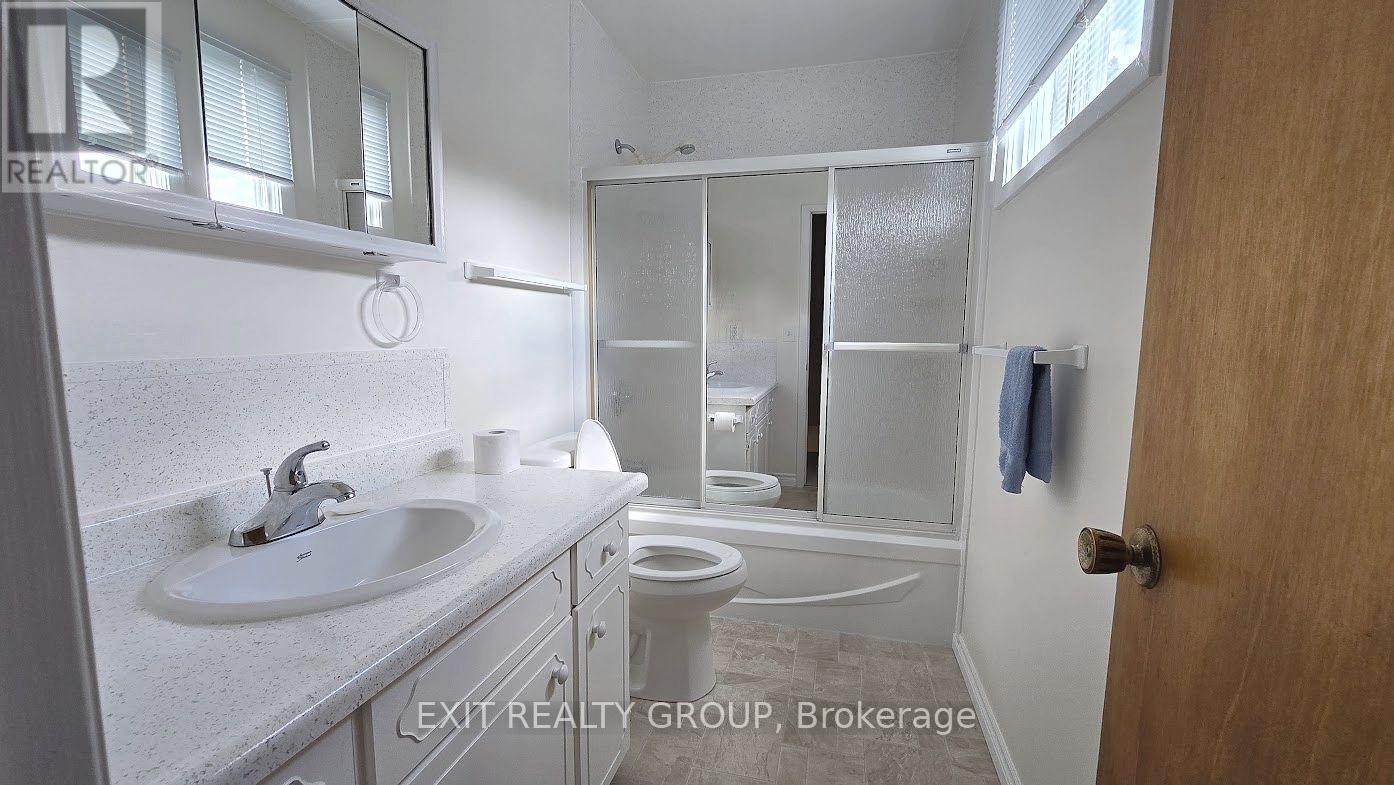 152 Chatterton Valley Crescent, Quinte West, Ontario  K0K 2B0 - Photo 21 - X12404969