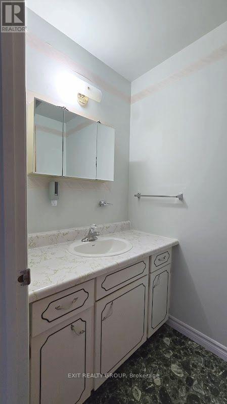 152 Chatterton Valley Crescent, Quinte West, Ontario  K0K 2B0 - Photo 31 - X12404969