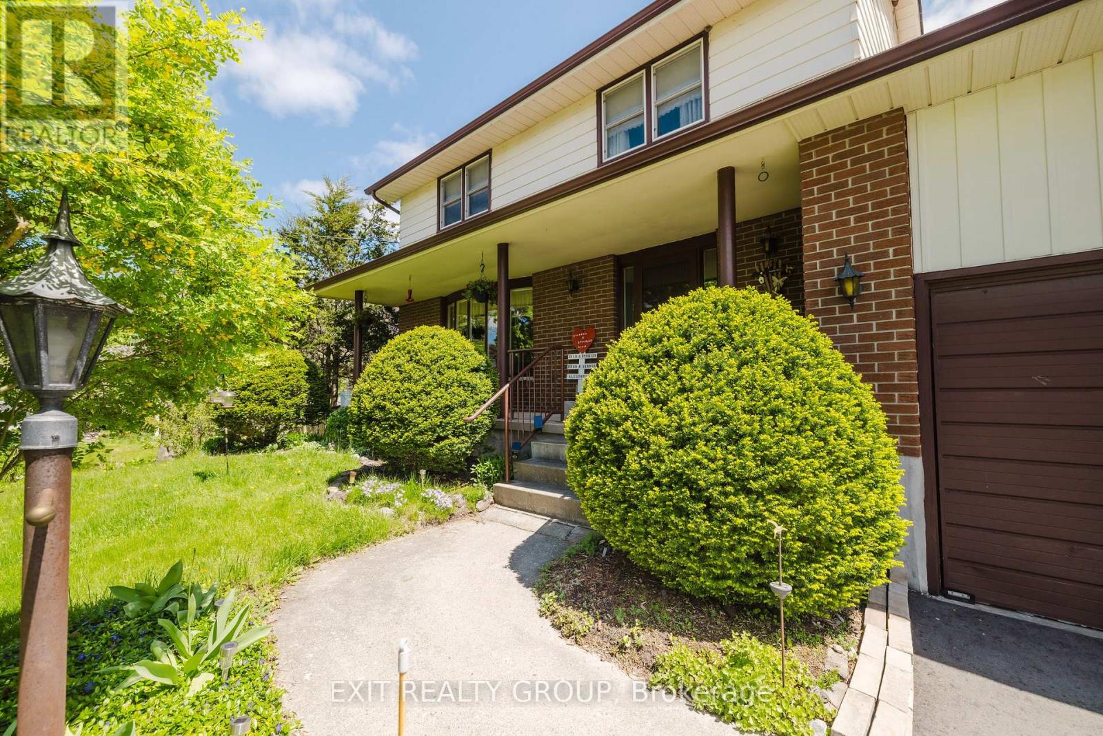 152 Chatterton Valley Crescent, Quinte West, Ontario  K0K 2B0 - Photo 5 - X12404969