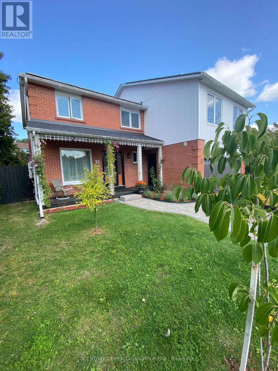 33 London Road, Newmarket, Ontario  L3Y 6A1 - Photo 2 - N12404189