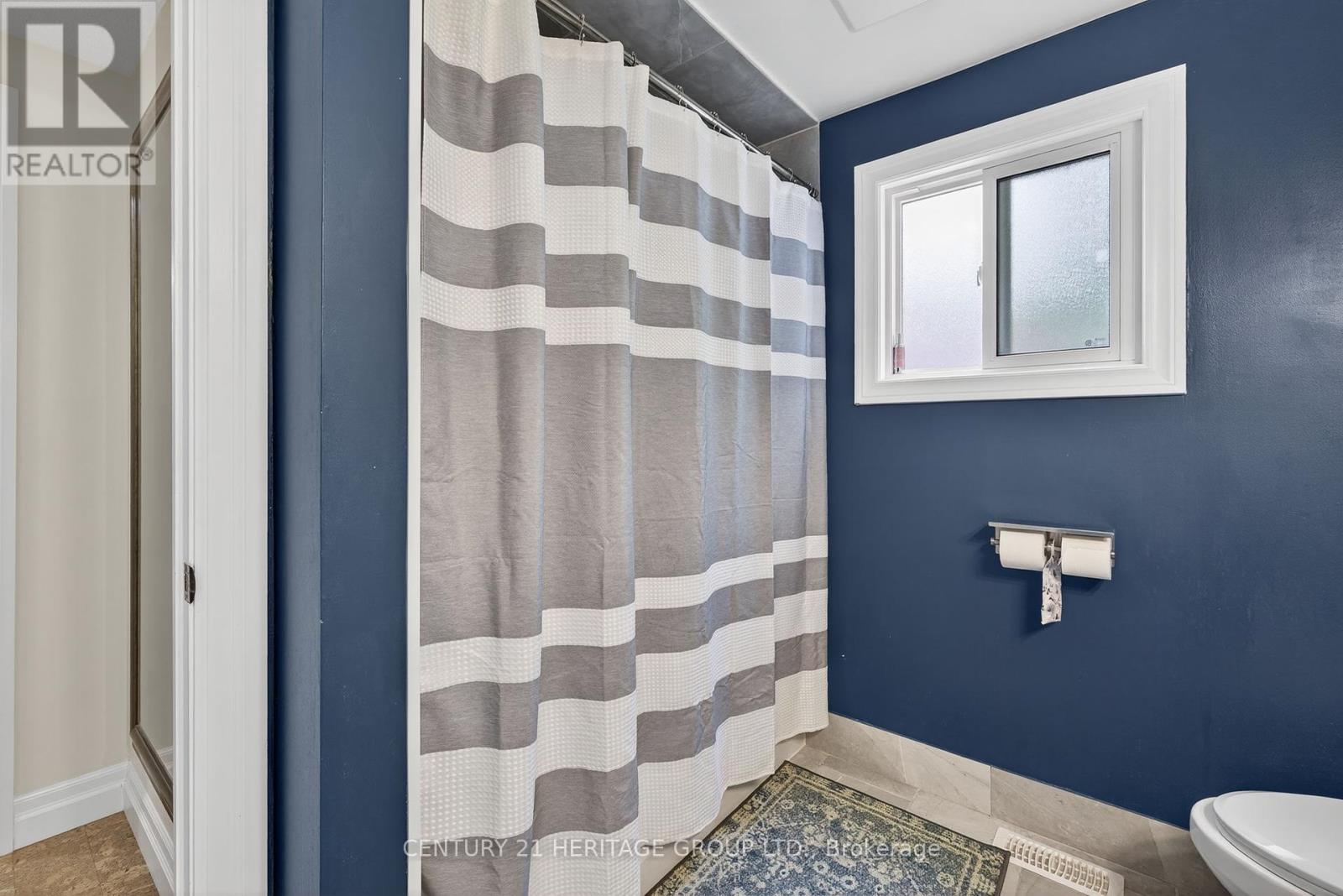 33 London Road, Newmarket, Ontario  L3Y 6A1 - Photo 31 - N12404189