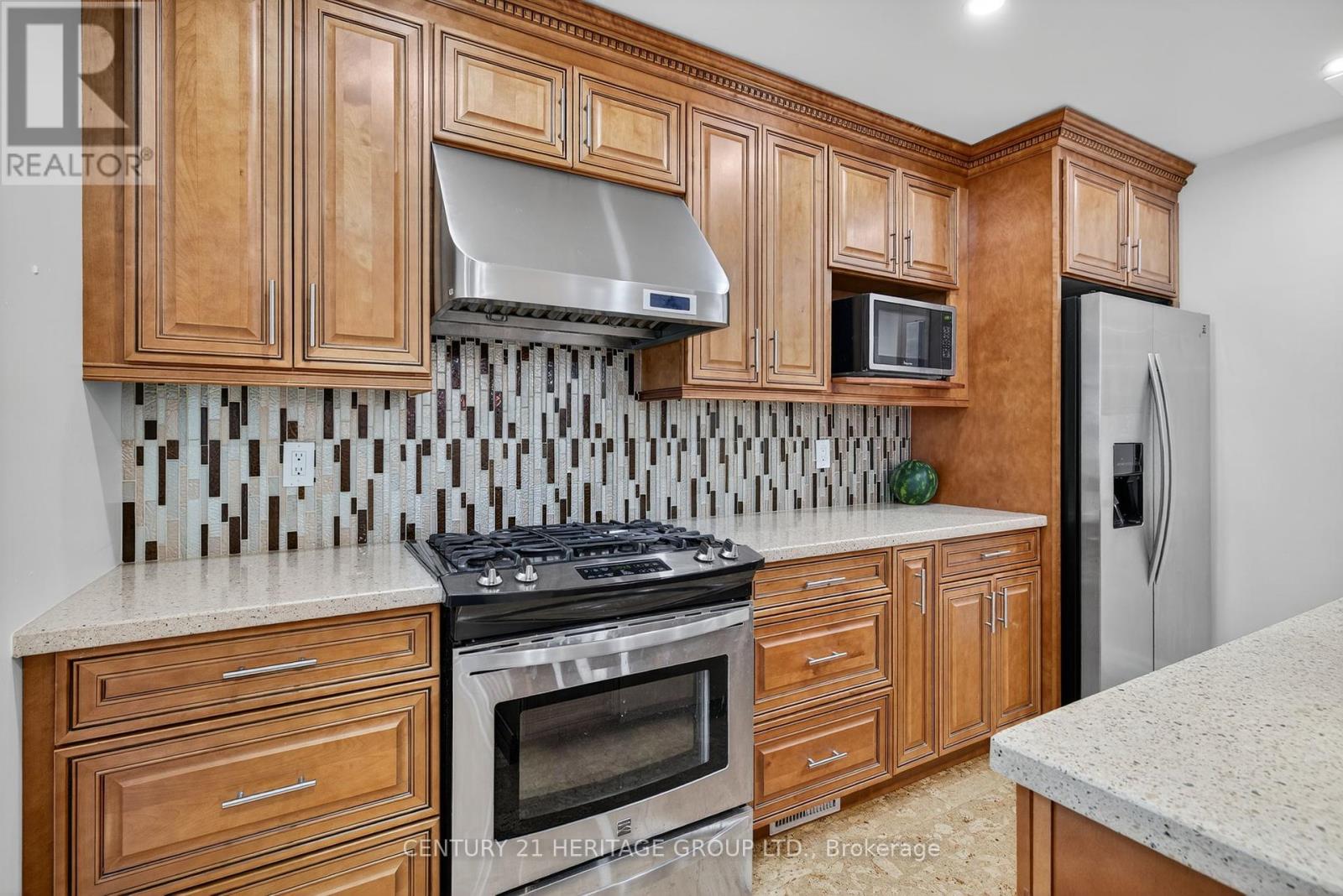 33 London Road, Newmarket, Ontario  L3Y 6A1 - Photo 13 - N12404189