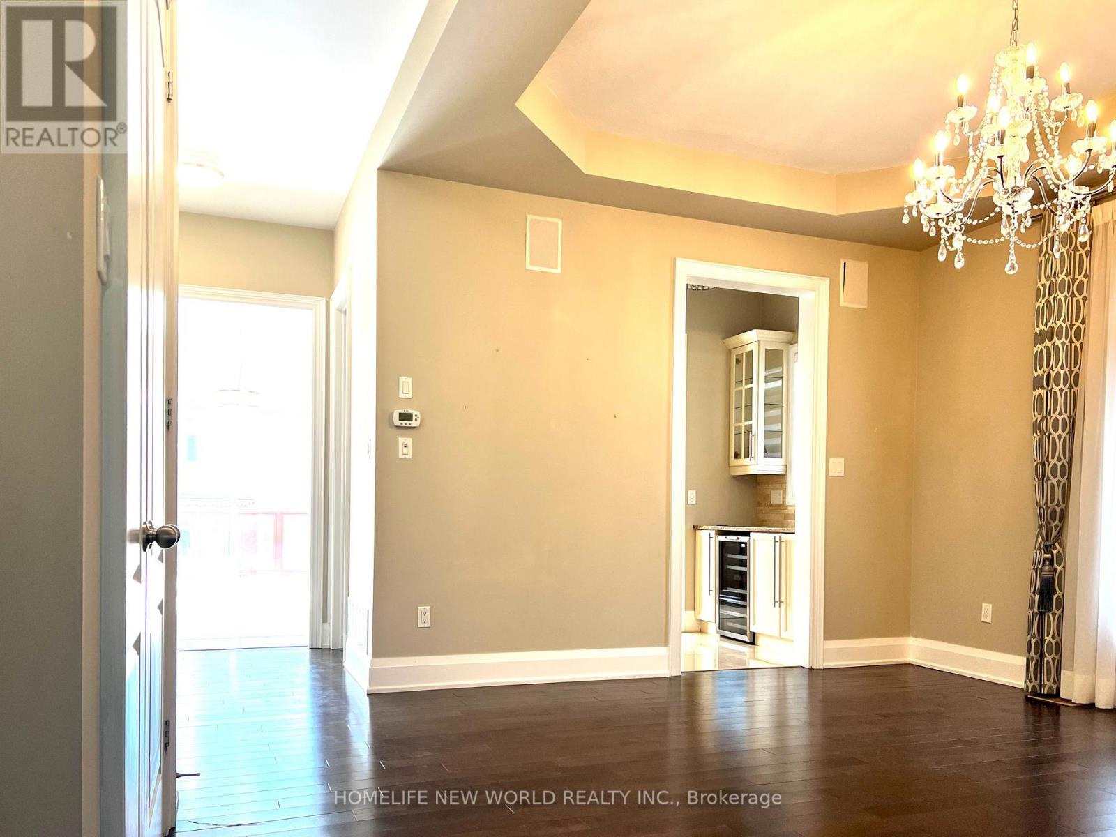 32 Wendelyn Drive, Richmond Hill, Ontario  L4E 0P8 - Photo 2 - N12372088