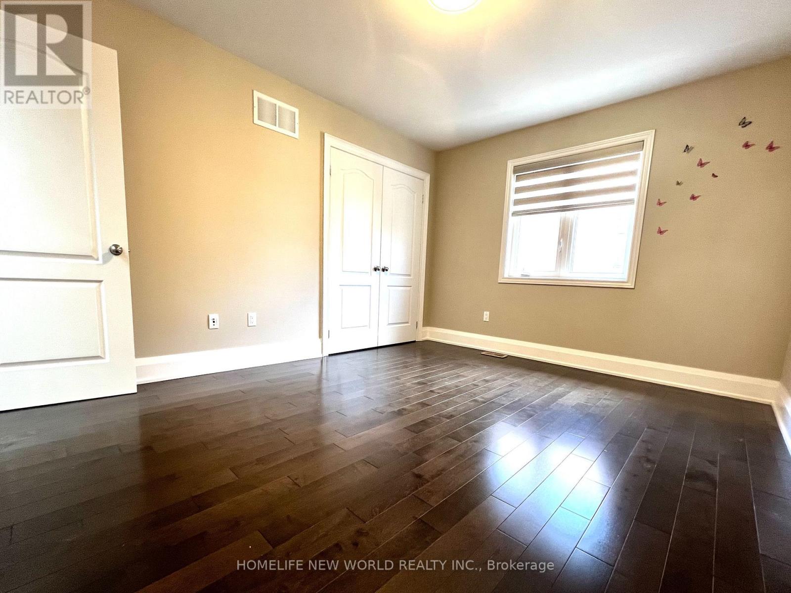 32 Wendelyn Drive, Richmond Hill, Ontario  L4E 0P8 - Photo 4 - N12372088