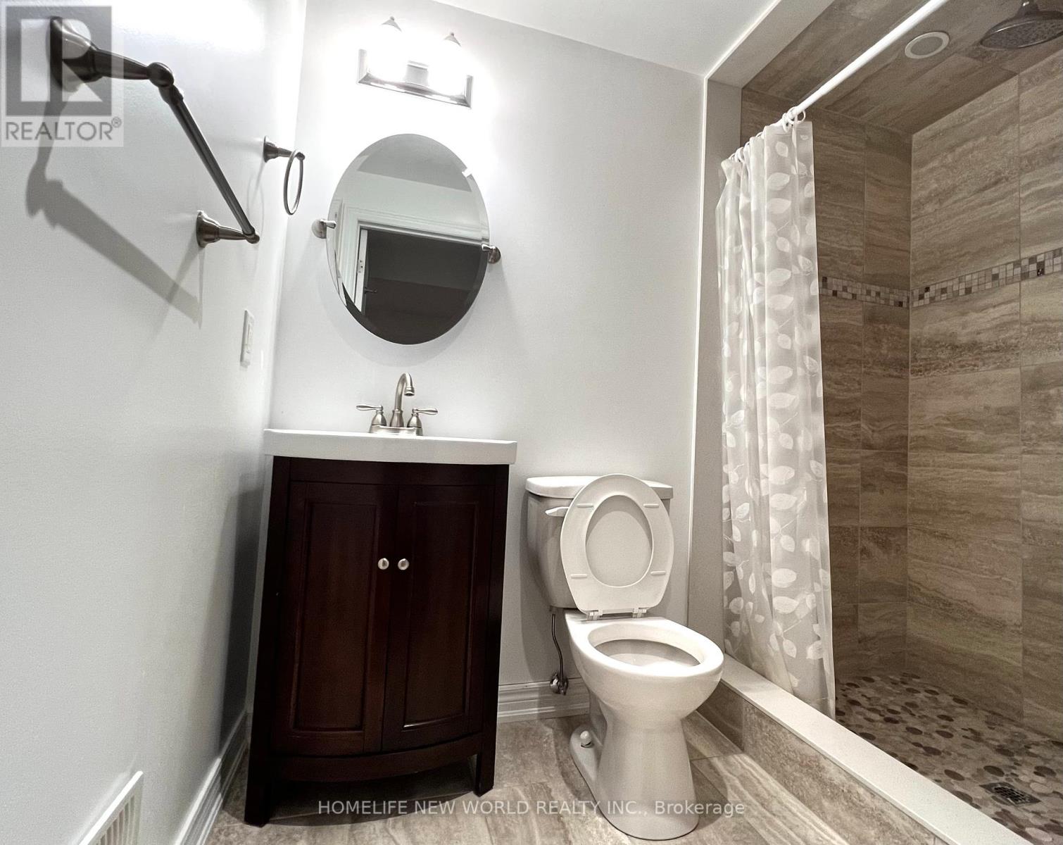 32 Wendelyn Drive, Richmond Hill, Ontario  L4E 0P8 - Photo 11 - N12372088
