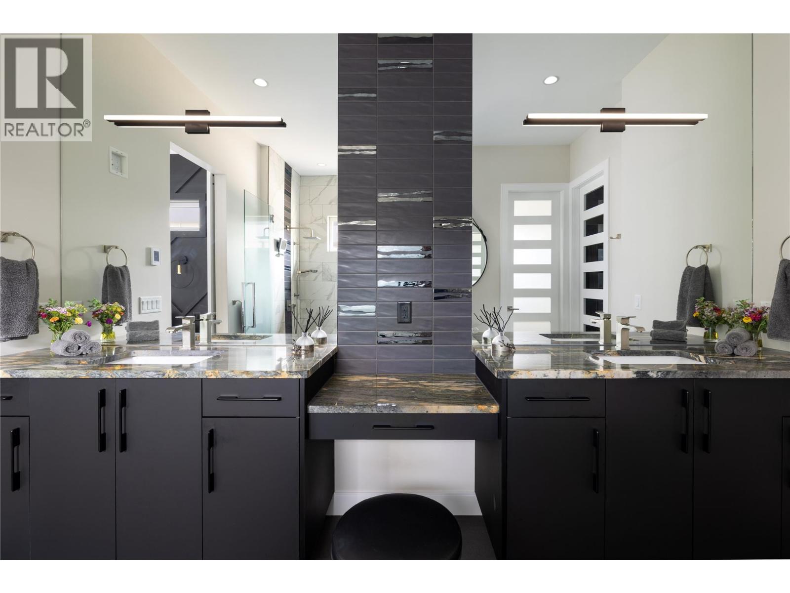 5572 Upper Mission Drive, Kelowna, British Columbia V1W 5M4 - Photo 44 - 10361914