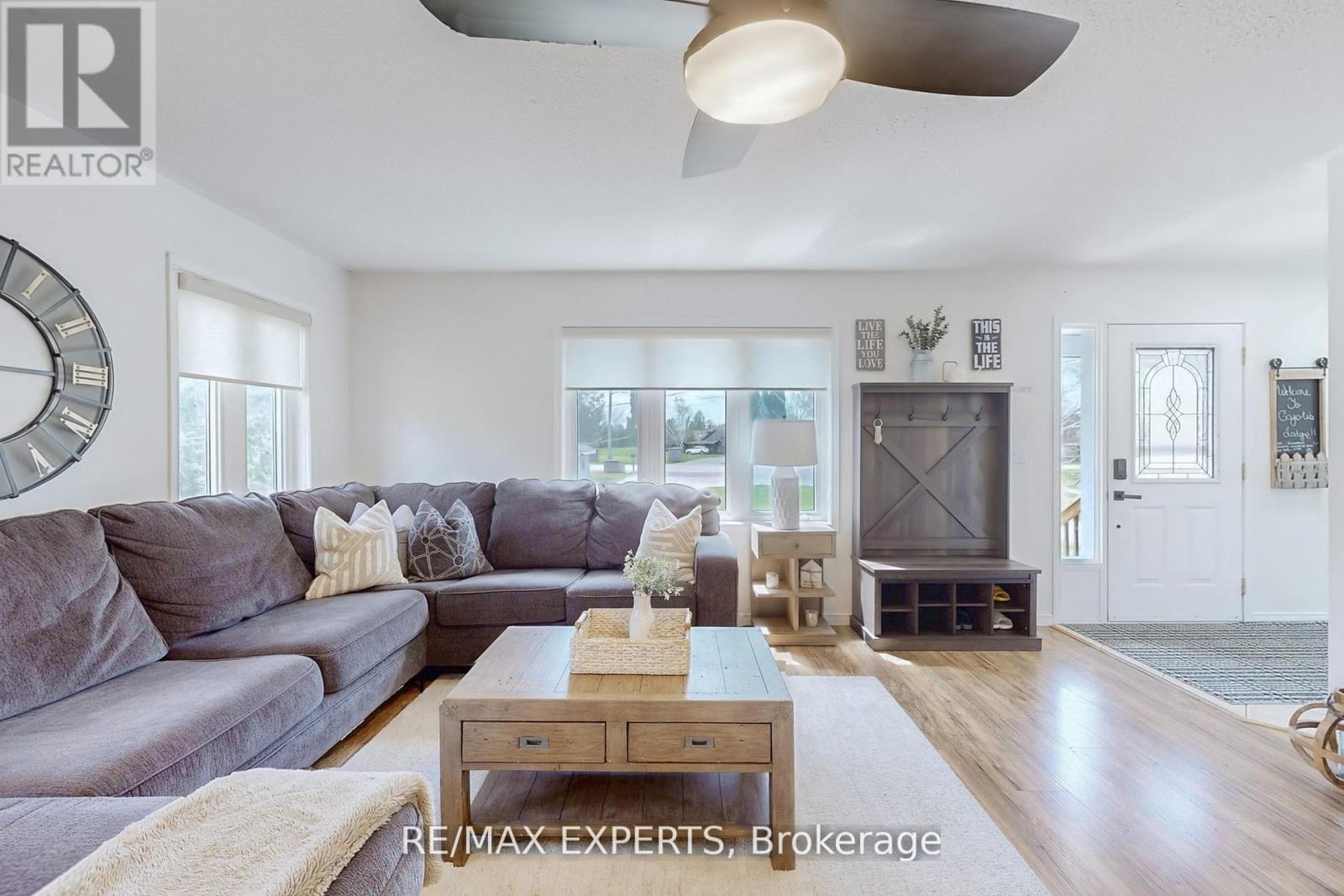 60 River Drive, Kawartha Lakes, Ontario  K0M 1N0 - Photo 6 - X12404858