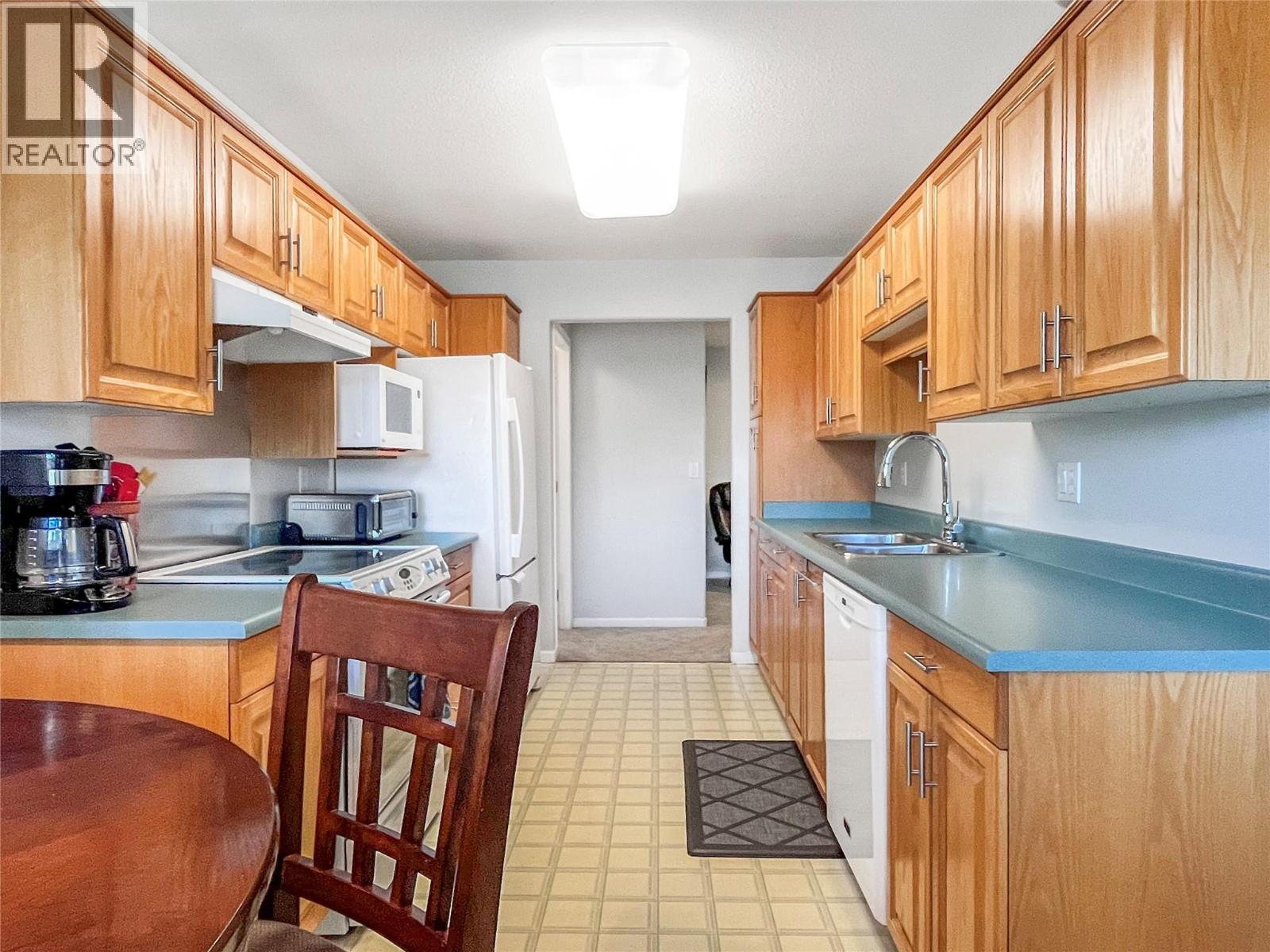 940 Glenwood Avenue Unit# 308, Kelowna, British Columbia  V1Y 9P2 - Photo 2 - 10362944