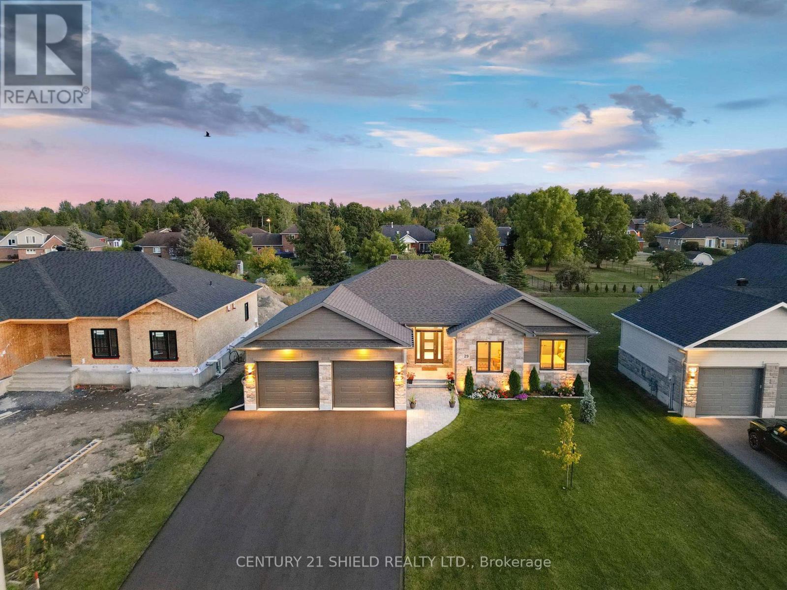 29 WHITETAIL AVENUE, Cornwall, Ontario