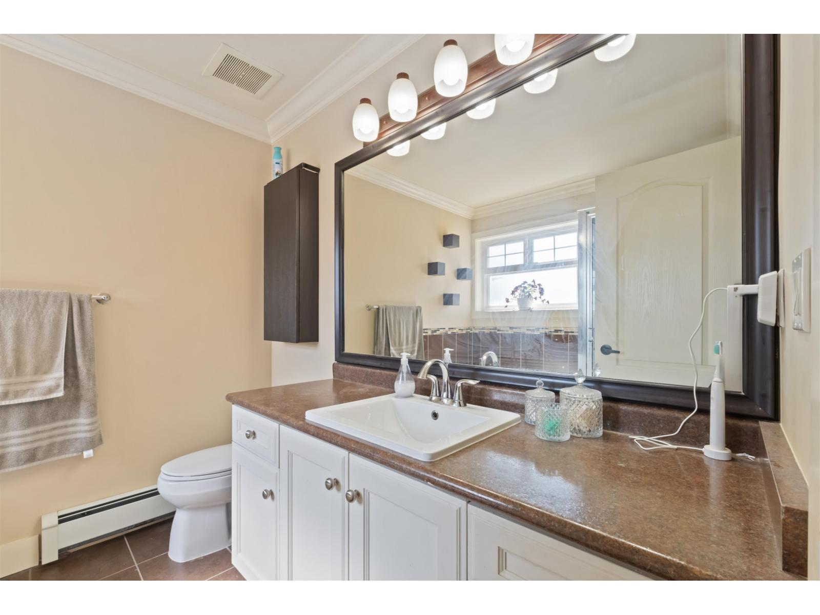 19391 72 Avenue, Surrey, British Columbia  V4N 5X9 - Photo 24 - R3047960