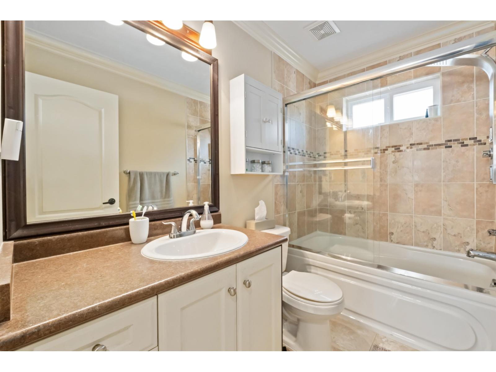 19391 72 Avenue, Surrey, British Columbia  V4N 5X9 - Photo 35 - R3047960