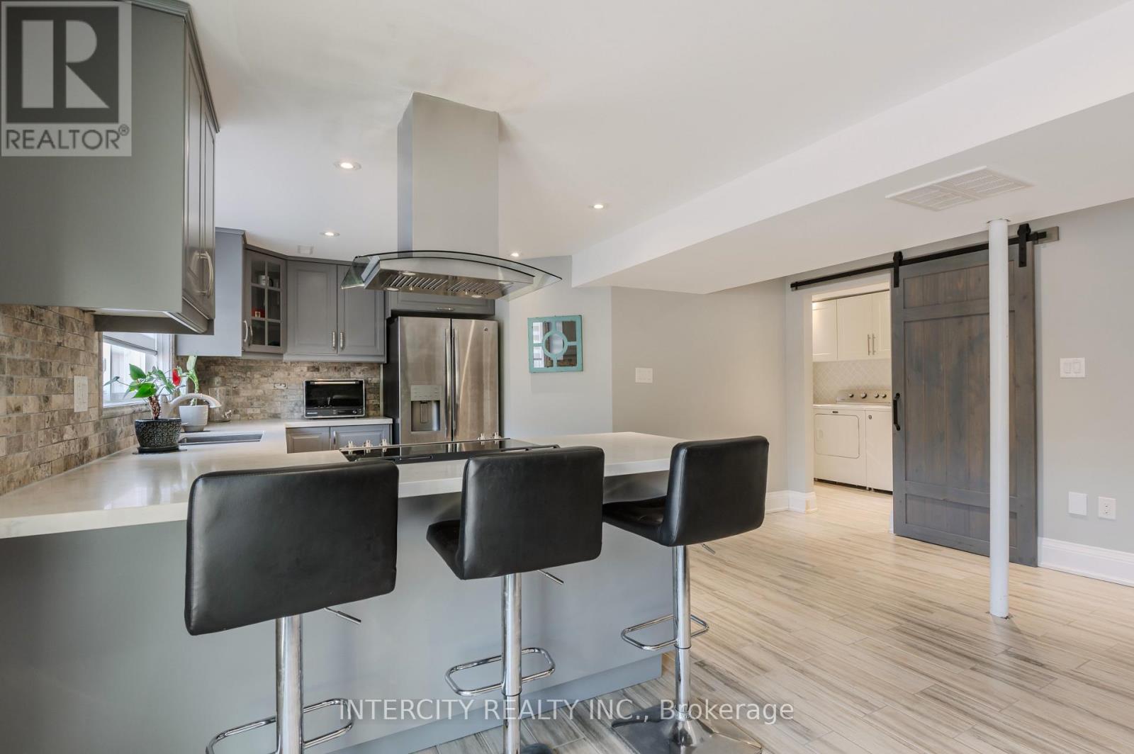 146 Connaught Crescent, Caledon, Ontario  L7E 2S4 - Photo 26 - W12404396