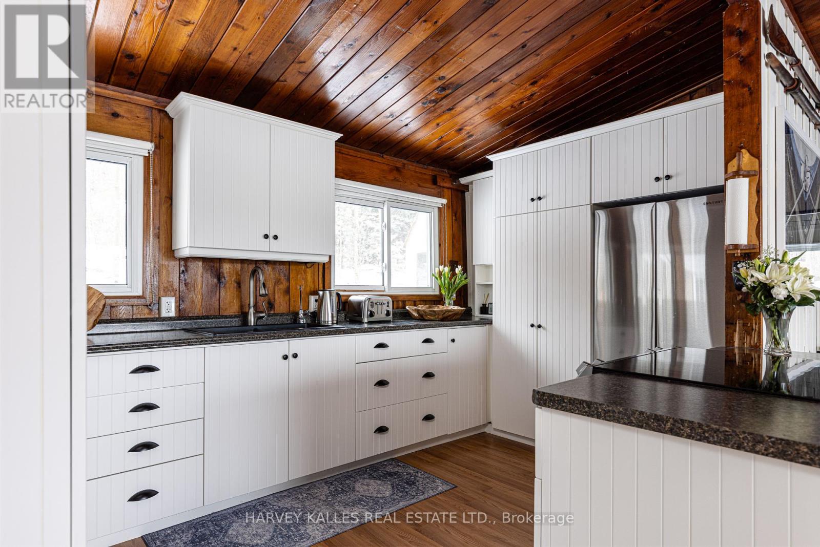 1149 Kendon Road, Muskoka Lakes, Ontario  P0C 1A0 - Photo 8 - X12404366