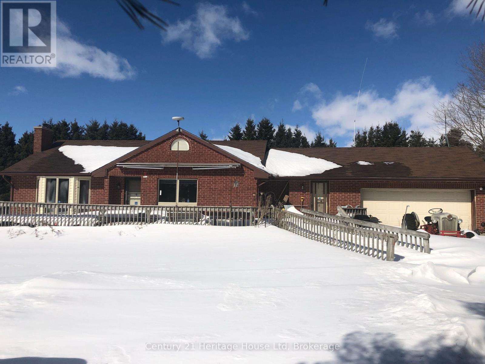 7174 HIGHWAY 6, Mapleton, Ontario