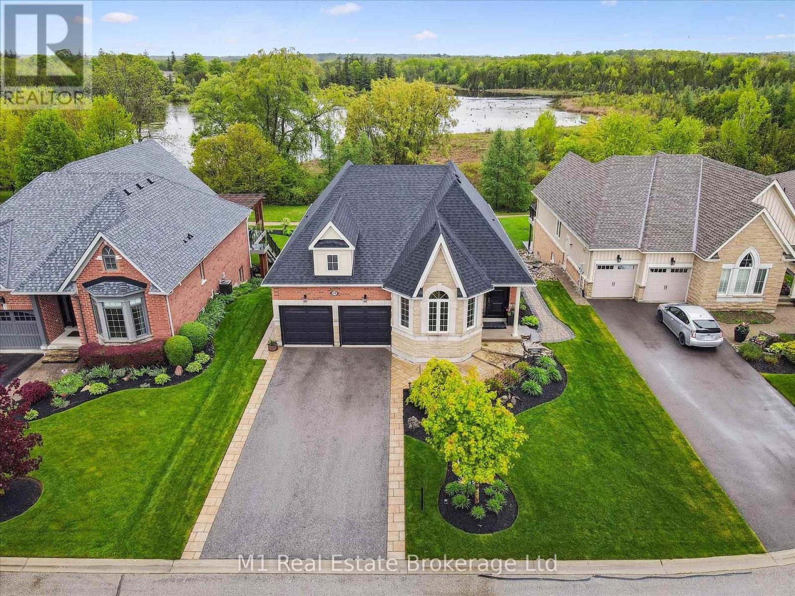 94 ABERFOYLE MILL CRESCENT, Puslinch, Ontario