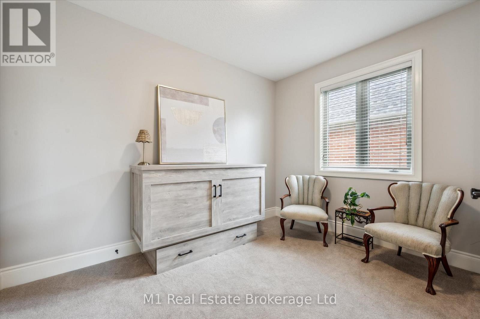 94 Aberfoyle Mill Crescent, Puslinch, Ontario  N1H 6H9 - Photo 24 - X12323932