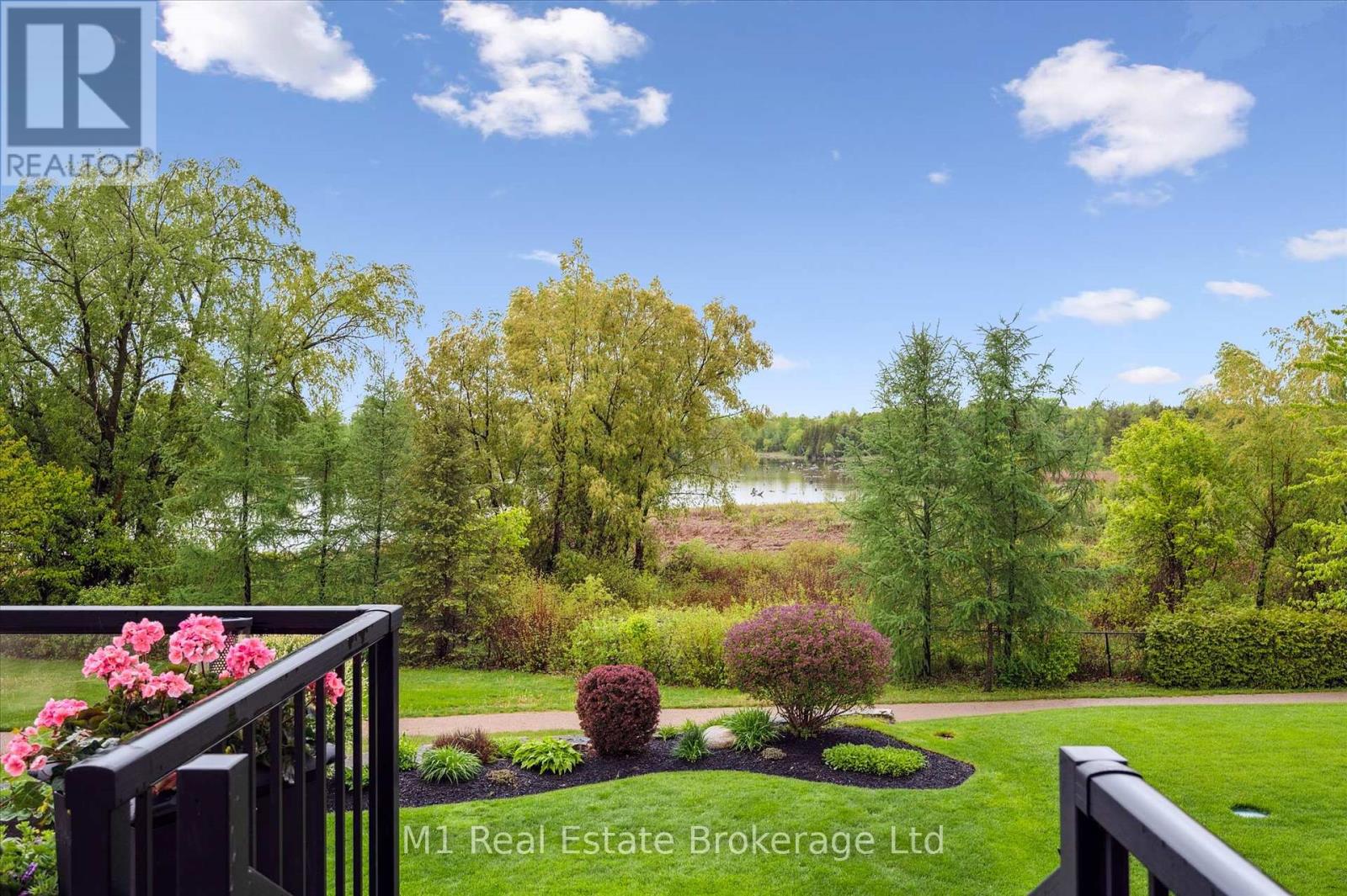 94 Aberfoyle Mill Crescent, Puslinch, Ontario  N1H 6H9 - Photo 40 - X12323932