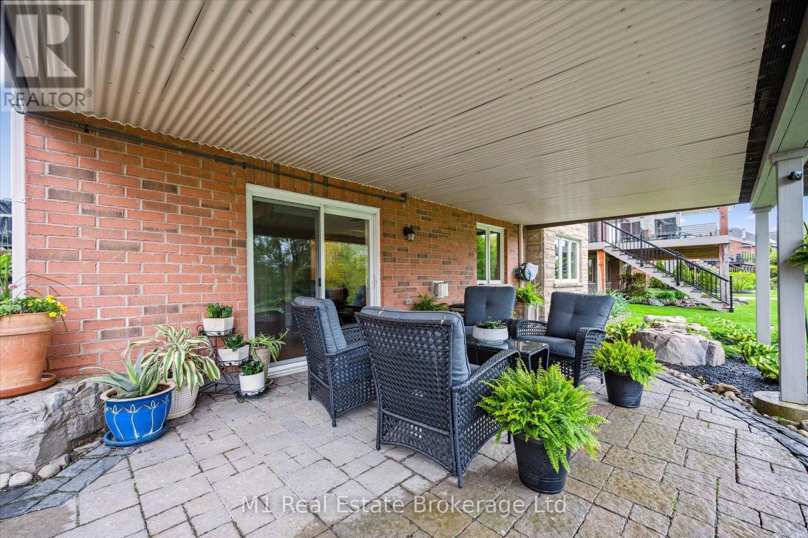 94 Aberfoyle Mill Crescent, Puslinch, Ontario  N1H 6H9 - Photo 43 - X12323932