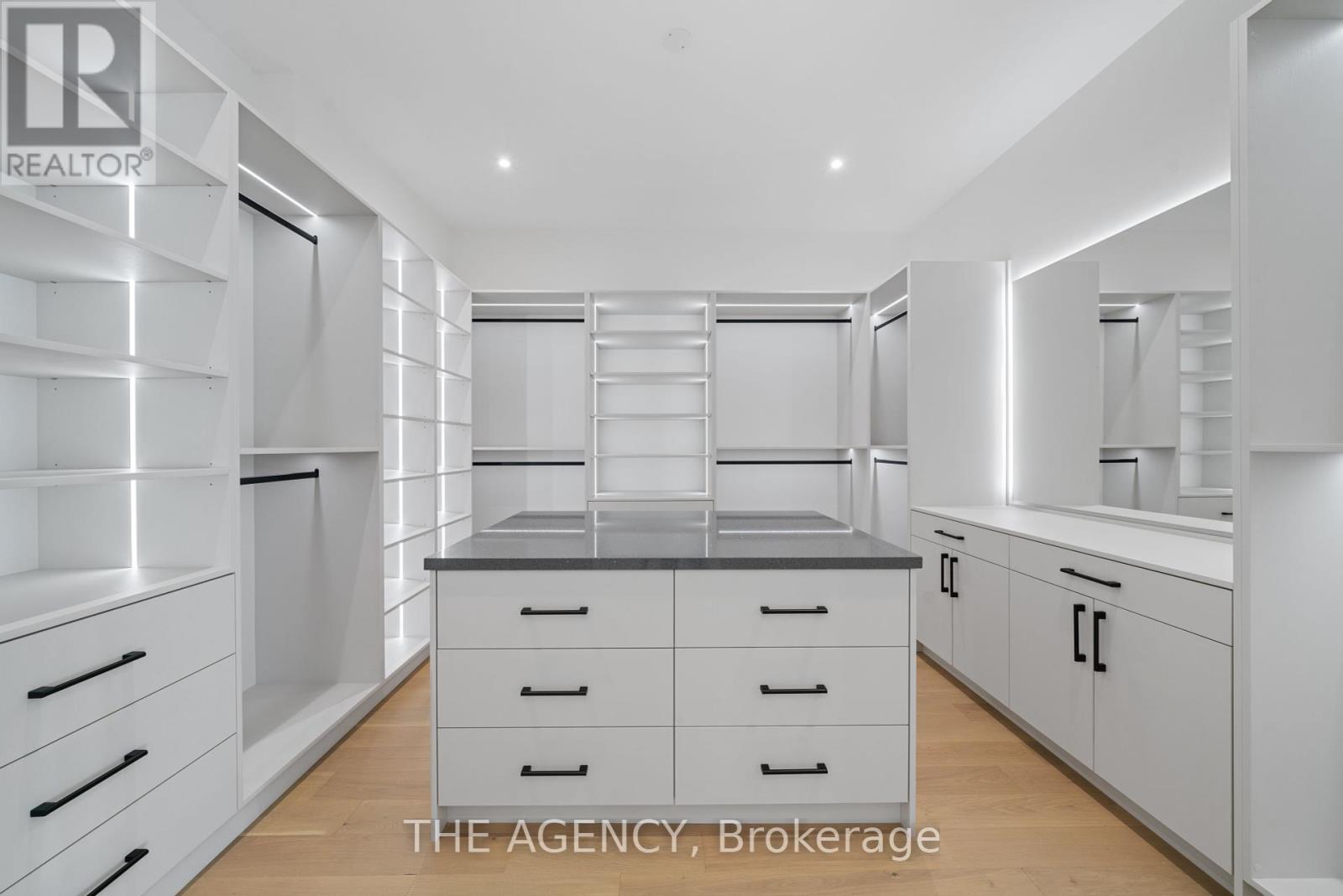 170 Ranee Avenue, Toronto, Ontario  M6A 1N5 - Photo 20 - C12405003