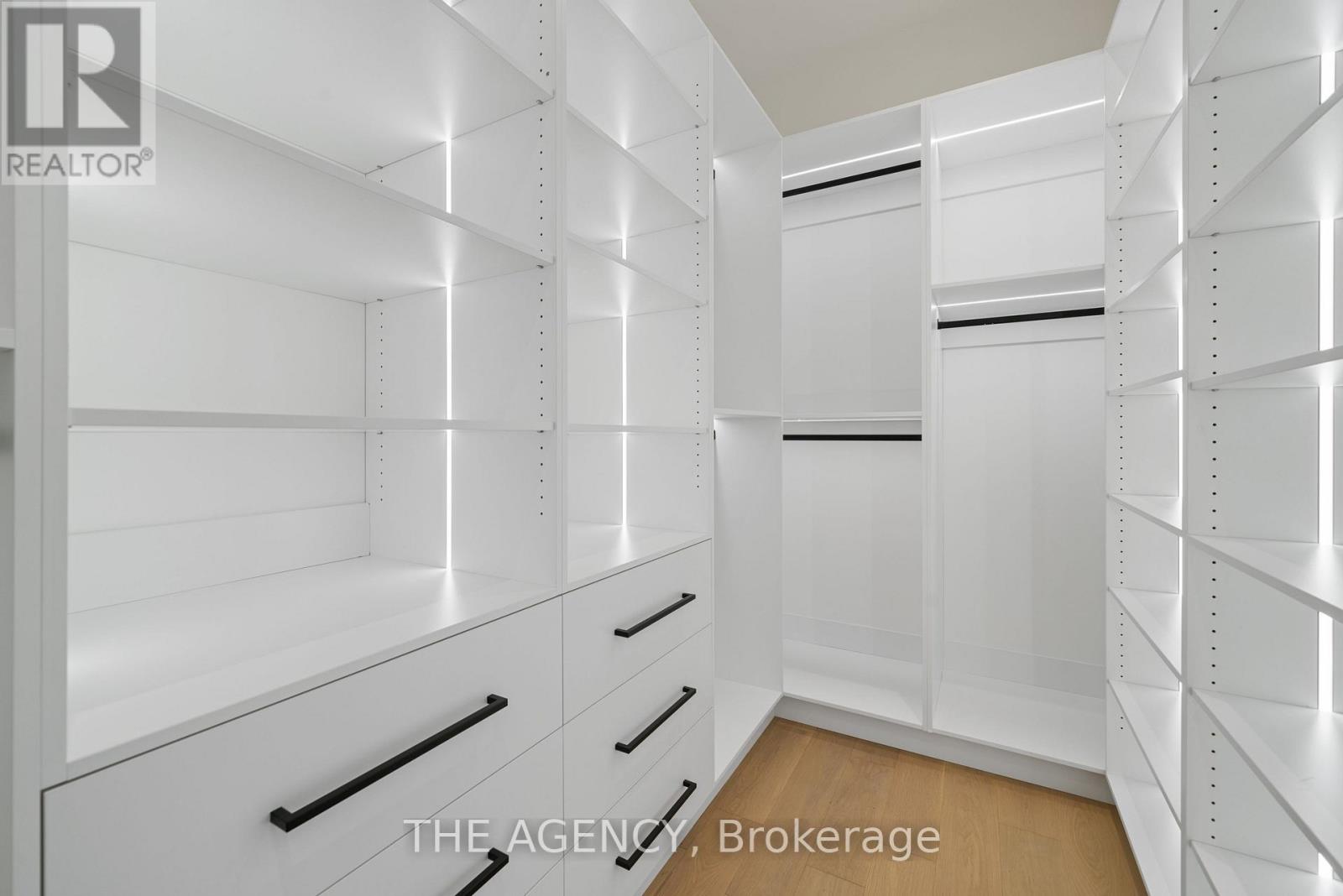 170 Ranee Avenue, Toronto, Ontario  M6A 1N5 - Photo 24 - C12405003