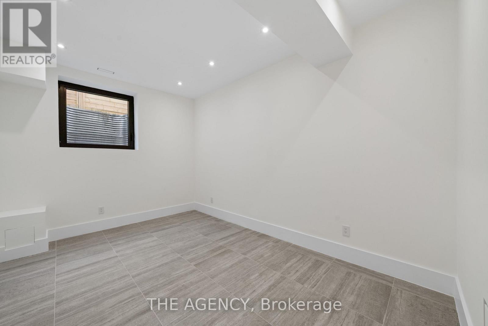 170 Ranee Avenue, Toronto, Ontario  M6A 1N5 - Photo 32 - C12405003