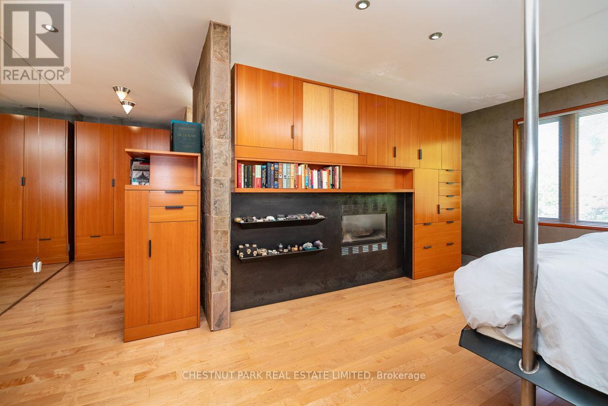 229 Owen Boulevard, Toronto, Ontario  M2P 1G9 - Photo 26 - C12405007