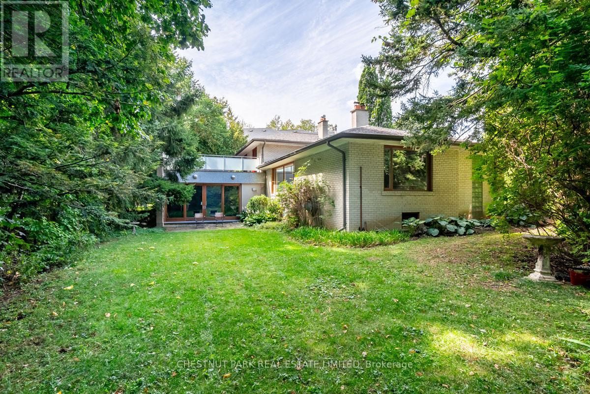 229 Owen Boulevard, Toronto, Ontario  M2P 1G9 - Photo 37 - C12405007