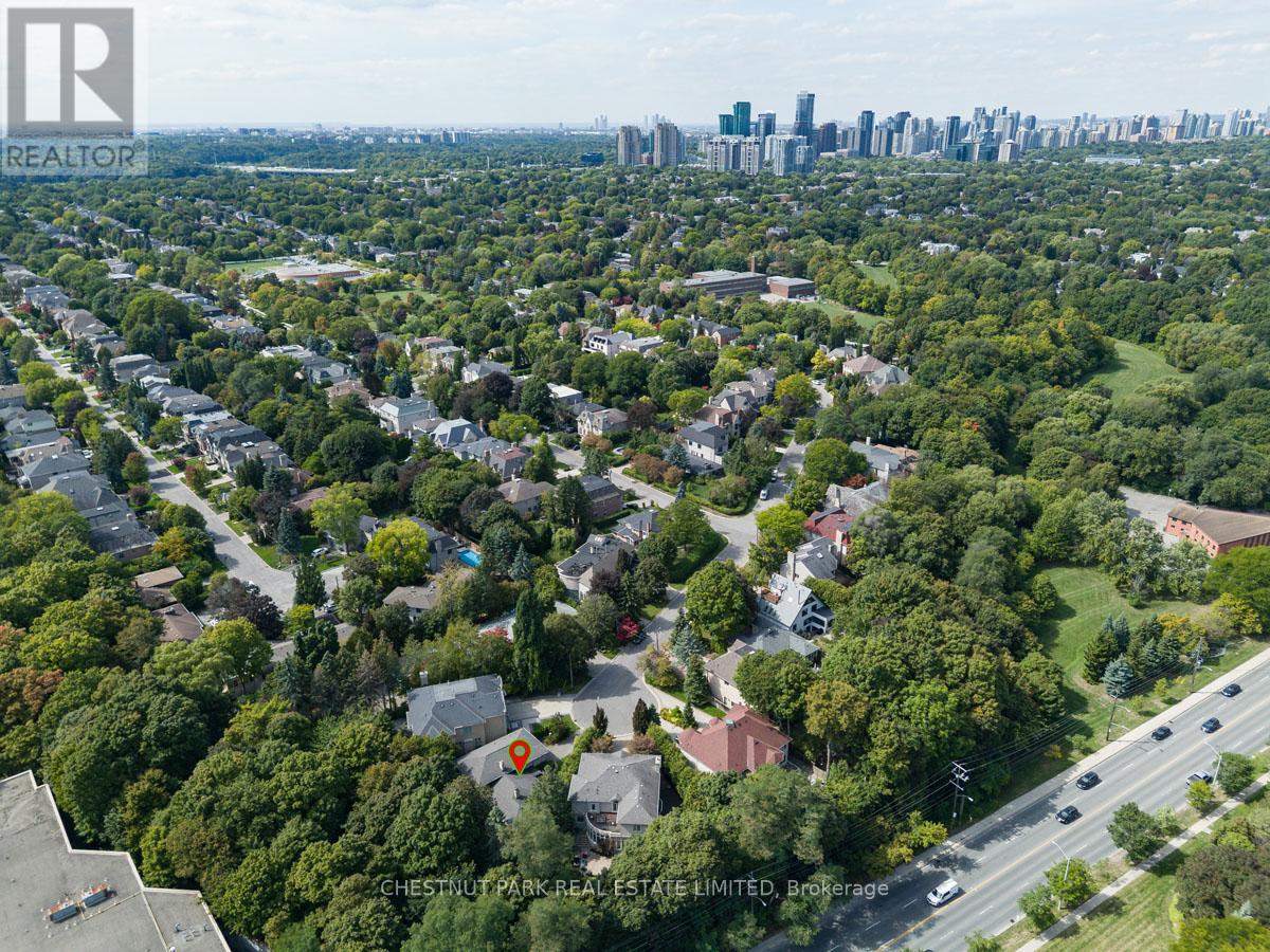 229 Owen Boulevard, Toronto, Ontario  M2P 1G9 - Photo 43 - C12405007
