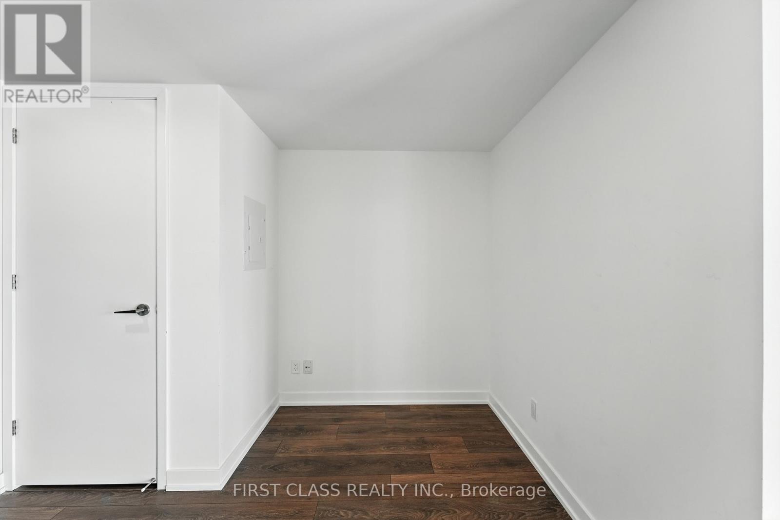 1802 - 501 Yonge Street, Toronto, Ontario  M4Y 0G8 - Photo 10 - C12405014