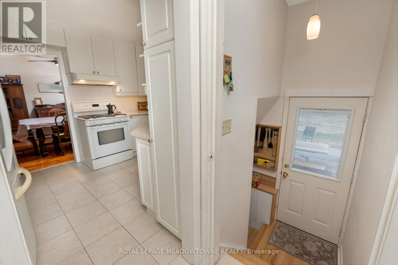 208 Martin Street, King (King City), Ontario  L7B 1J5 - Photo 25 - N12404957