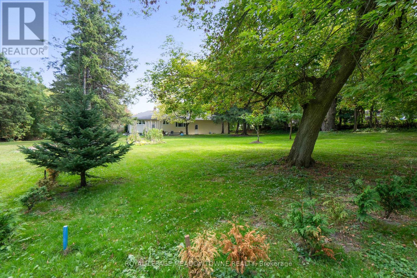 208 Martin Street, King (King City), Ontario  L7B 1J5 - Photo 36 - N12404957