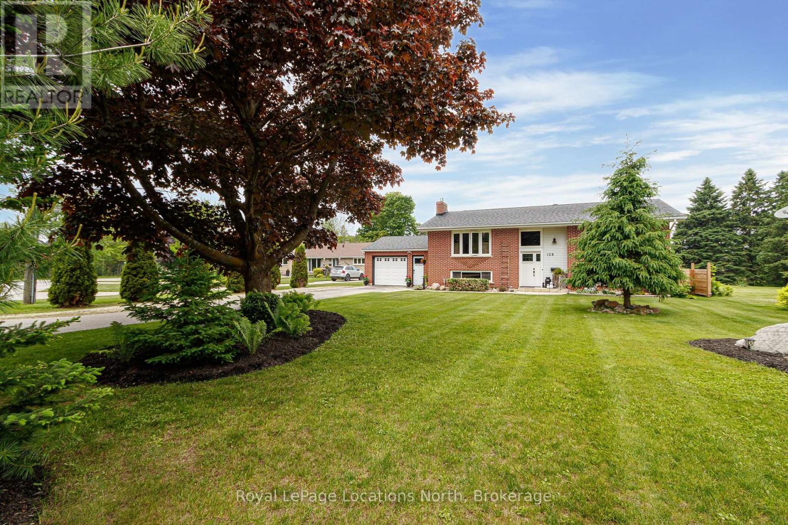 128 Montgomery Street, Meaford, Ontario  N4L 1C4 - Photo 4 - X12405024